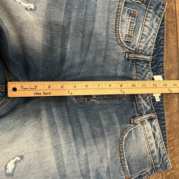 NWT Bohme Women's Mom Distressed Jeans Medium Wash Size 29 - Picture 5 of 8